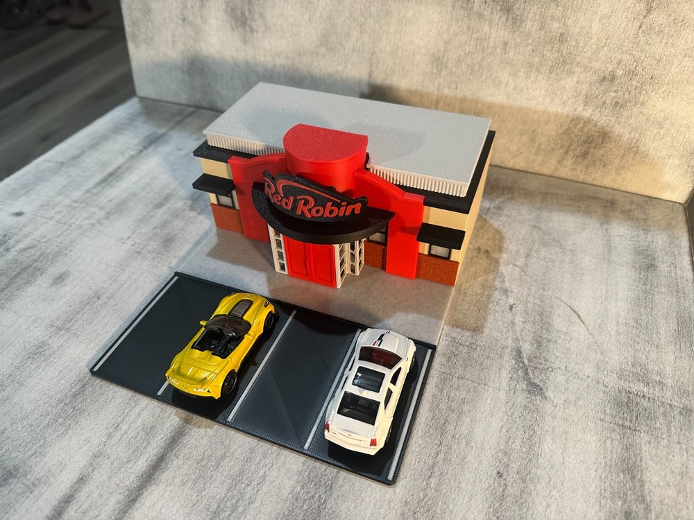 Red Robin 1:64 Scale Diorama