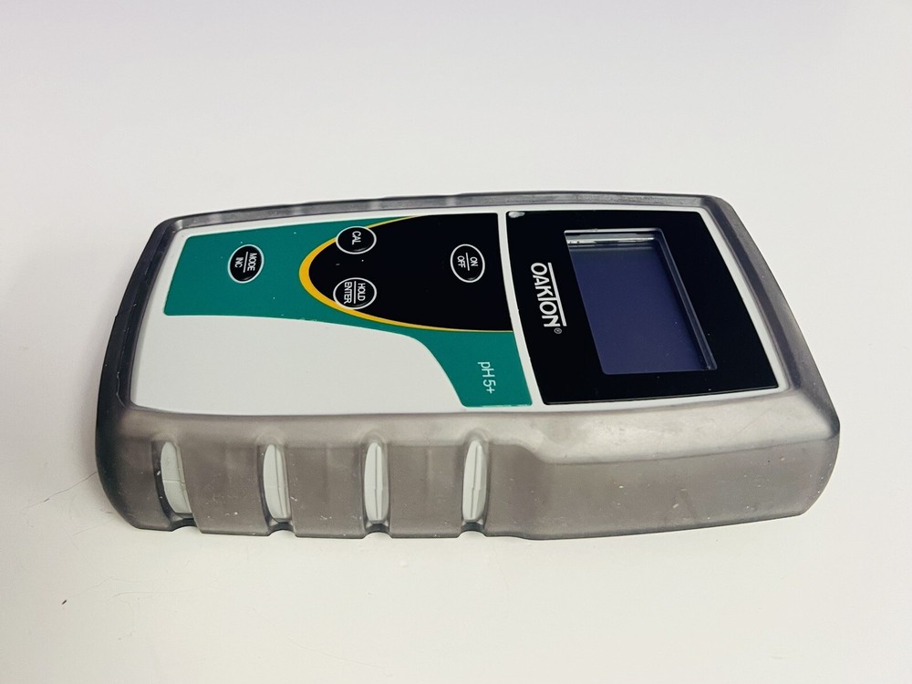 Oakton pH 5+ Handheld Meter without Probes 35613-52