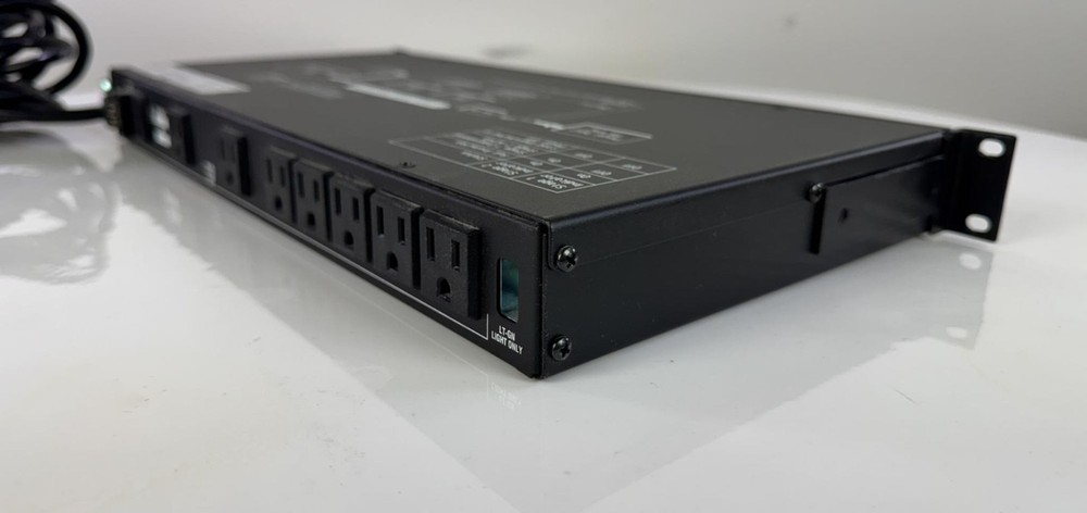 Middle Atlantic USC-6R Universal 6-Step Sequencing Controller #b