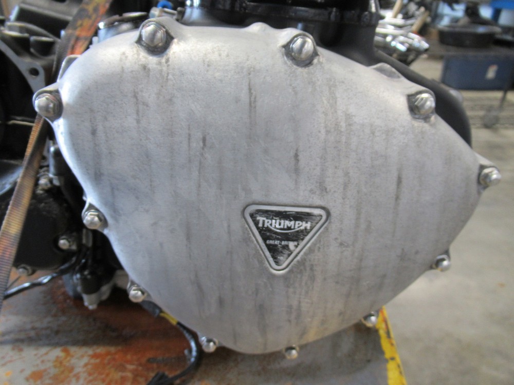 EB986 2007 07 TRIUMPH THRUXTON 900 ENGINE