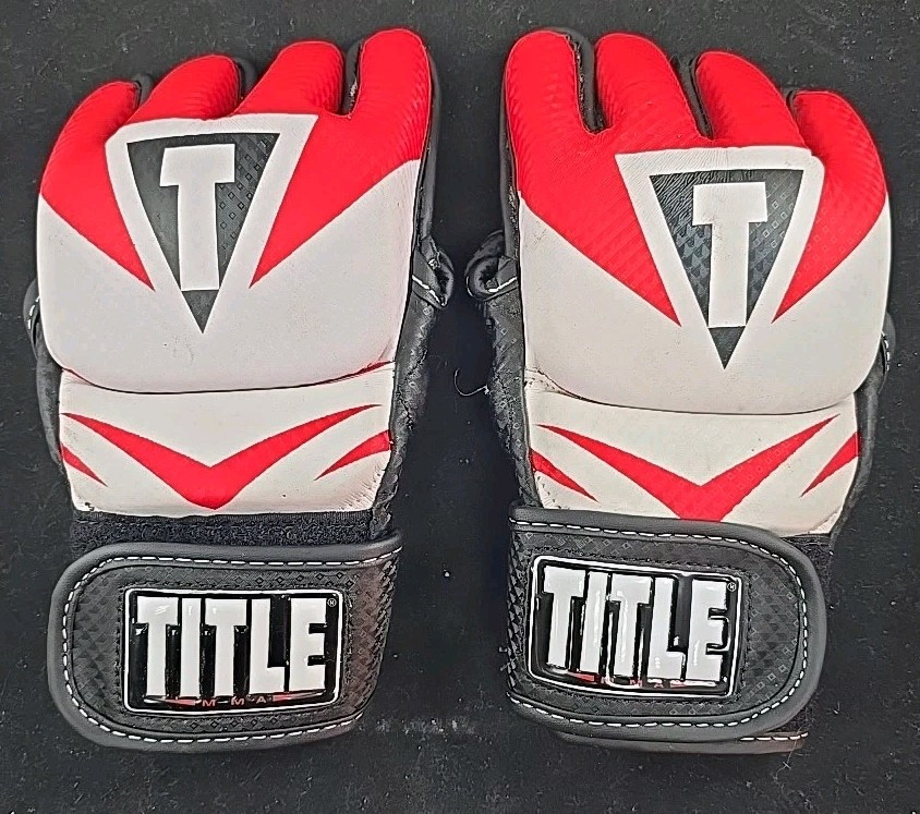 Title MMA Command Training Fight Glove Medium XMCTG NEW