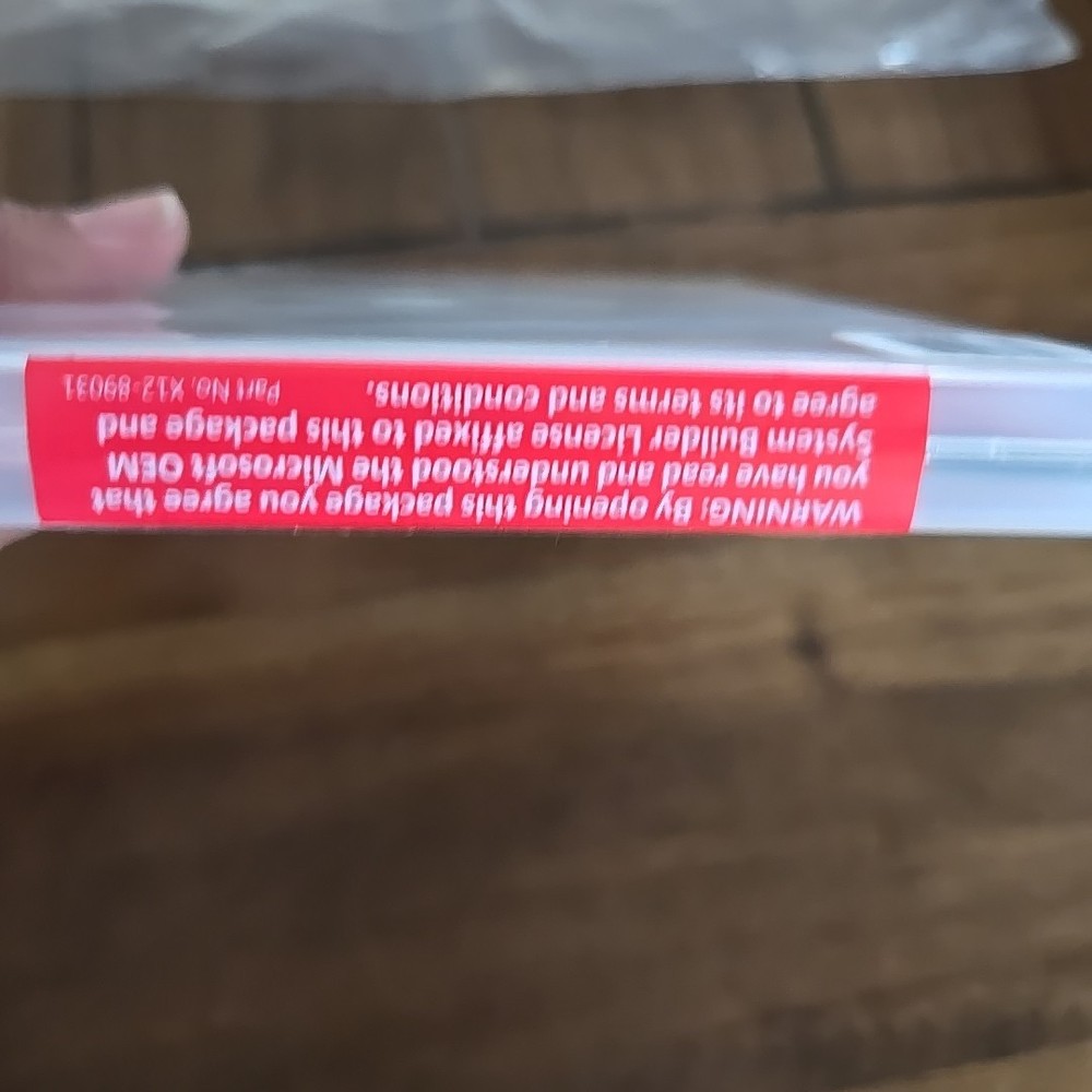 Microsoft Windows 7 Ultimate DVD 32 Bit Software 2011