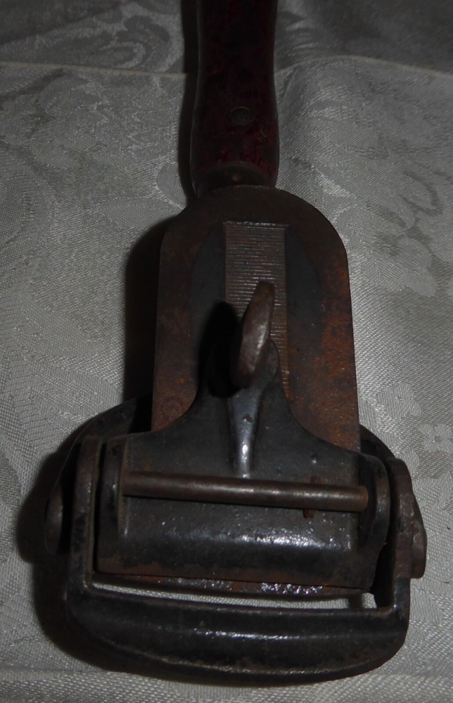 Vintage Box Scraper