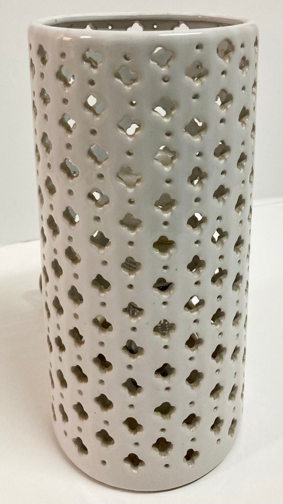 Pierced Pattern Ceramic Uplight