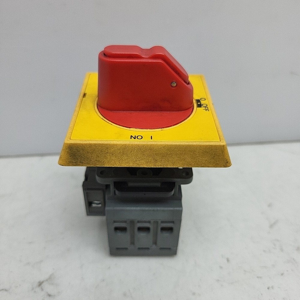 ABB Selector Switch Lockable Bussmann CDNF25A3D Disconnect Switch CDAUX Contact