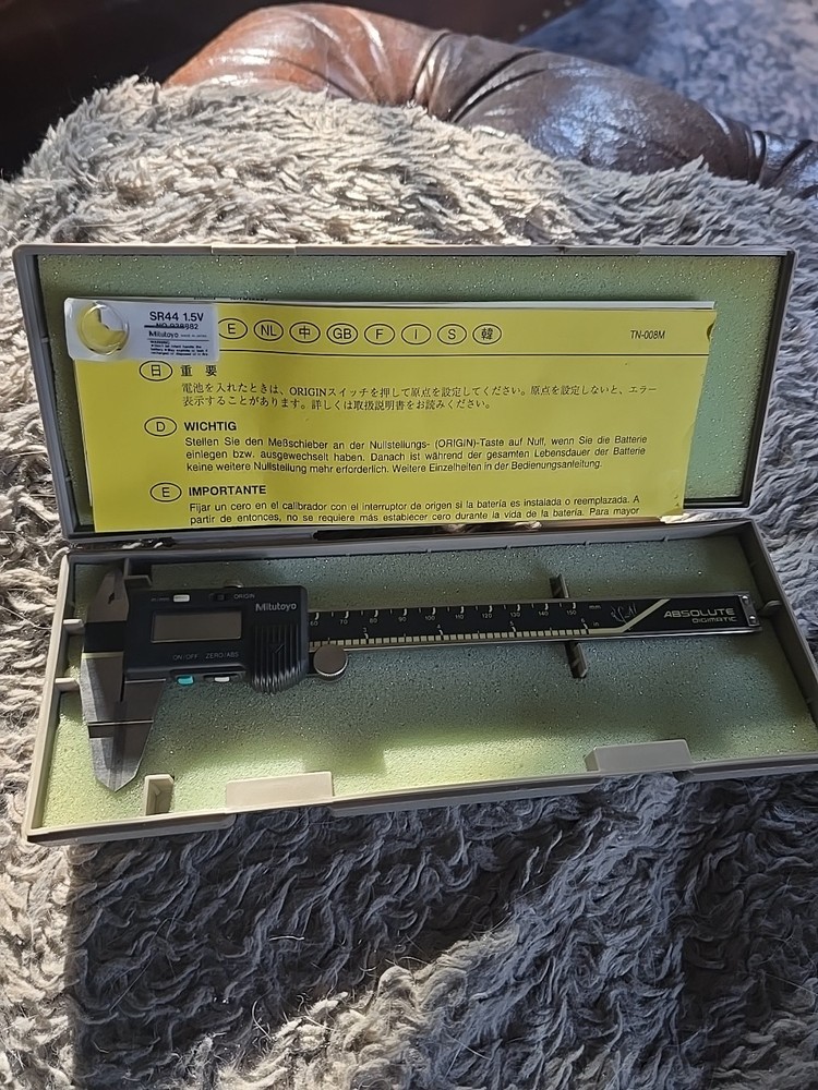 Mitutoyo 573-234-10 Model NTD13-6 Absolute Digimatic Caliper, 0-6 Fully Function