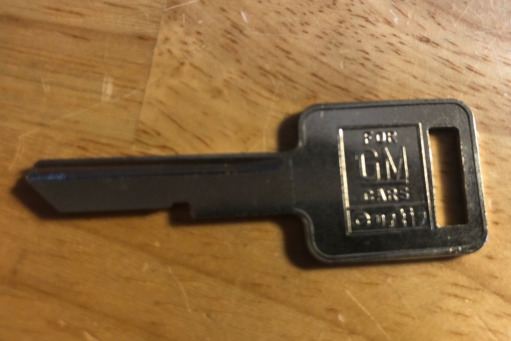 GM BLANK KEY B-44 E UNCUT CURTIS KEY B44E