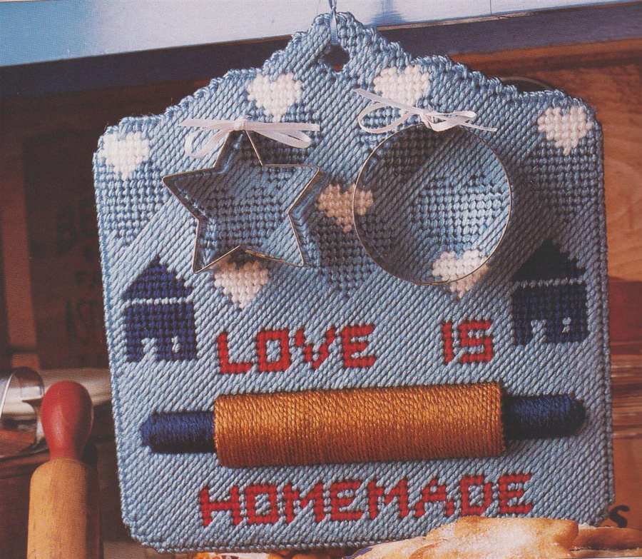 HB HEARTWARMING PLASTIC CANVAS TONS OF GREAT PROJECTS!!!