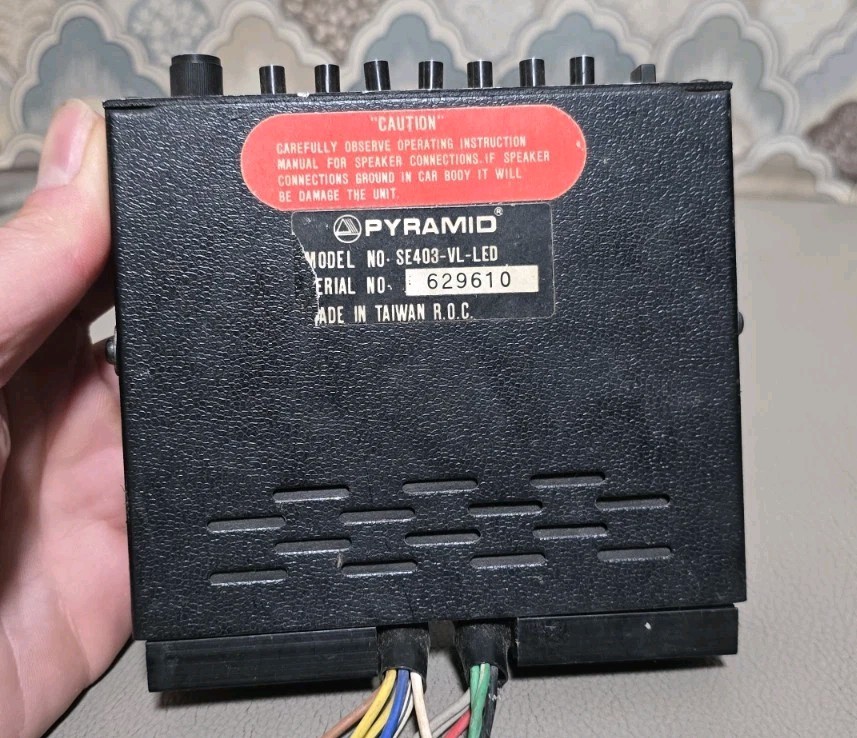 Pyramid Phase III SE403 VL-LED Integrated 200W Amplifier Equalizer Booster