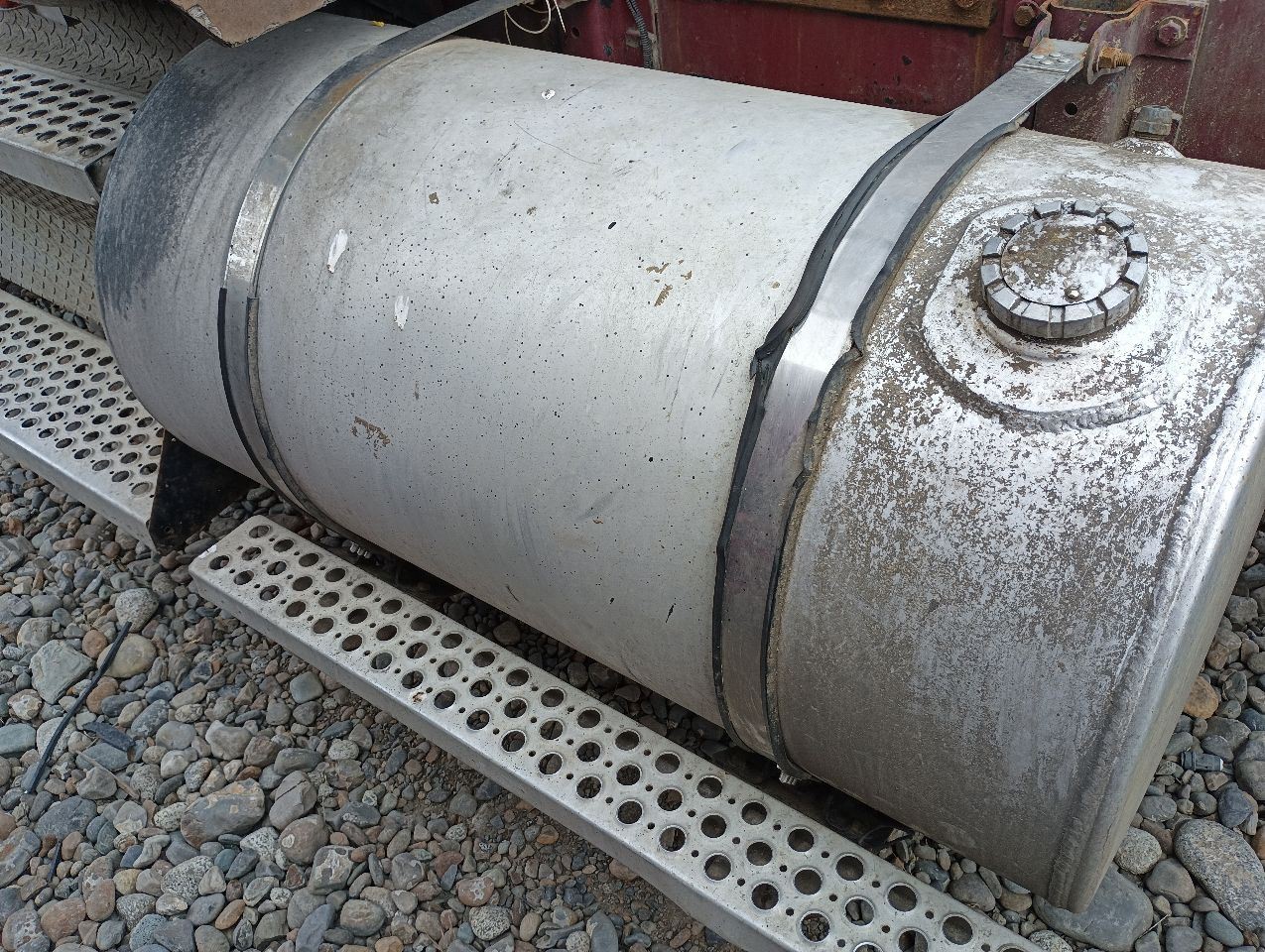 Semi Truck Storage Box 20X24X26 (12149052