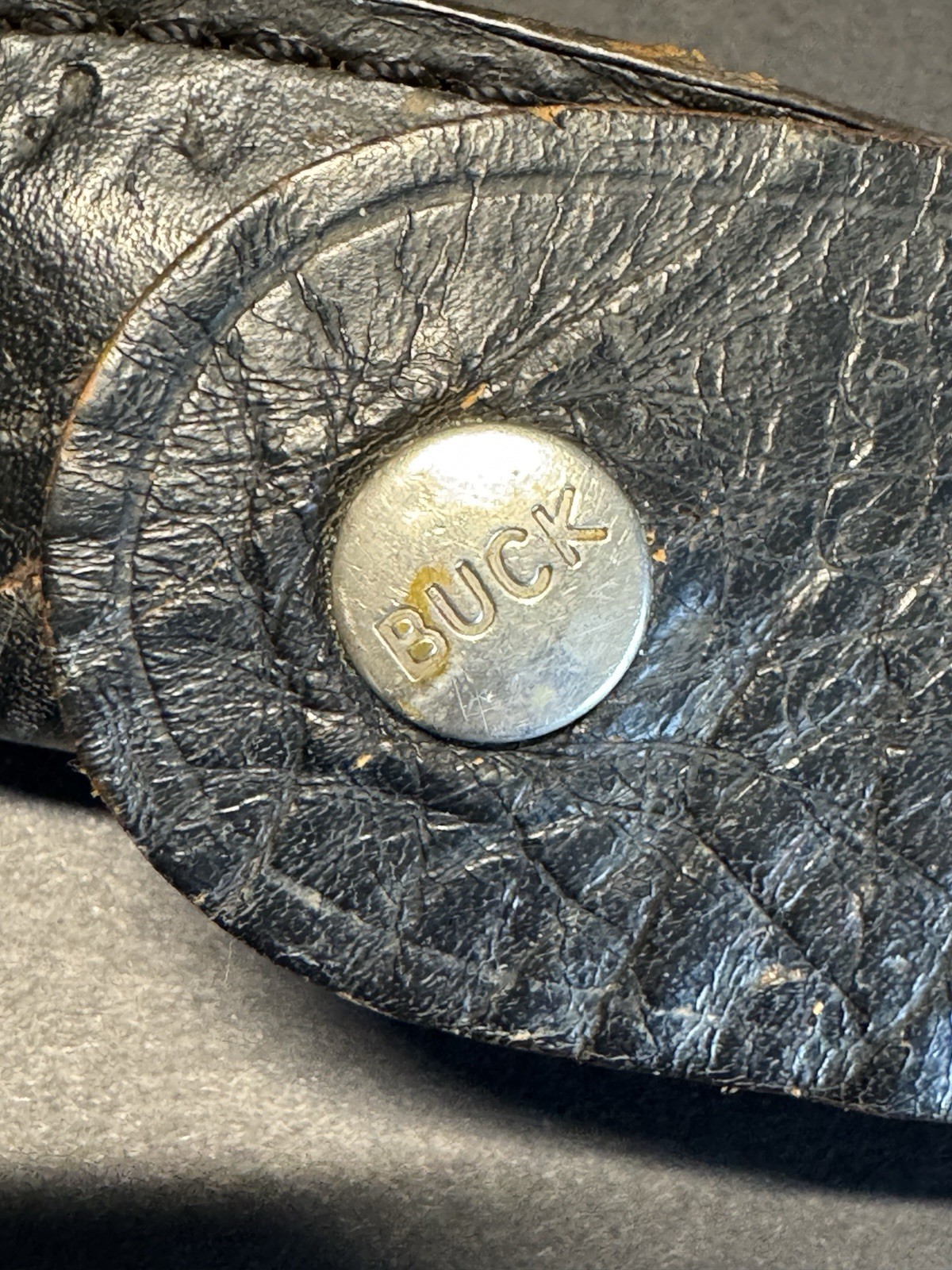 Vintage Buck 121 Fixed Blade Hunting Knife With Original Sheath.