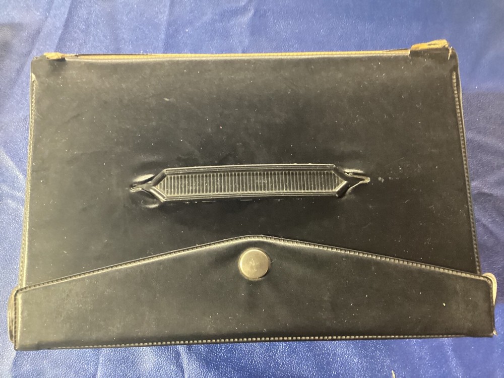 VINTAGE HOT WHEELS 48 CAR CASE