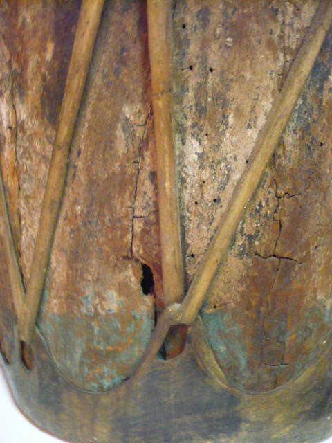 ANTIQUE AMERICAN SOUTHWESTERN NAVAJO OR PUEBLO INDIAN DRUM