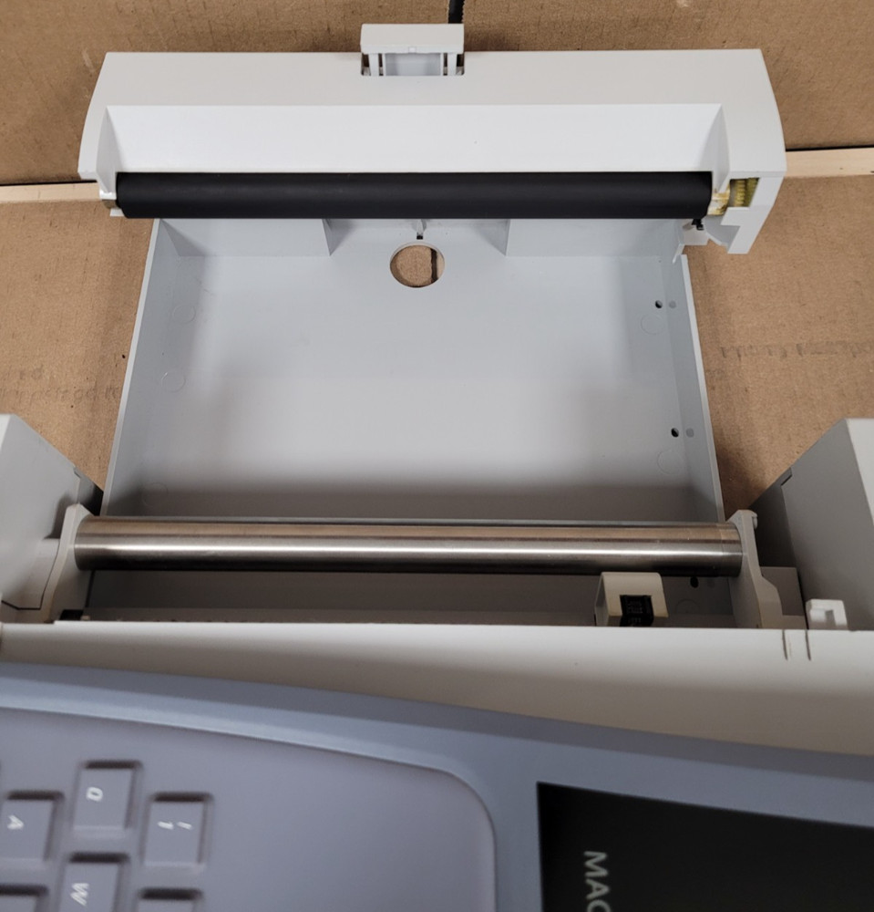 GE MAC 1600 Resting ECG Analysis Machine (TURNS ON!)