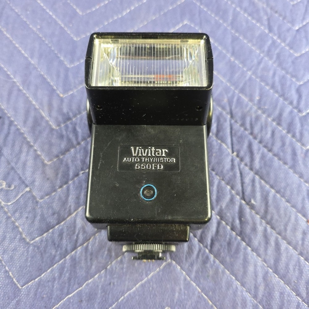 Vivitar Auto Thyristor 550FD Flash Unit – Tested Working