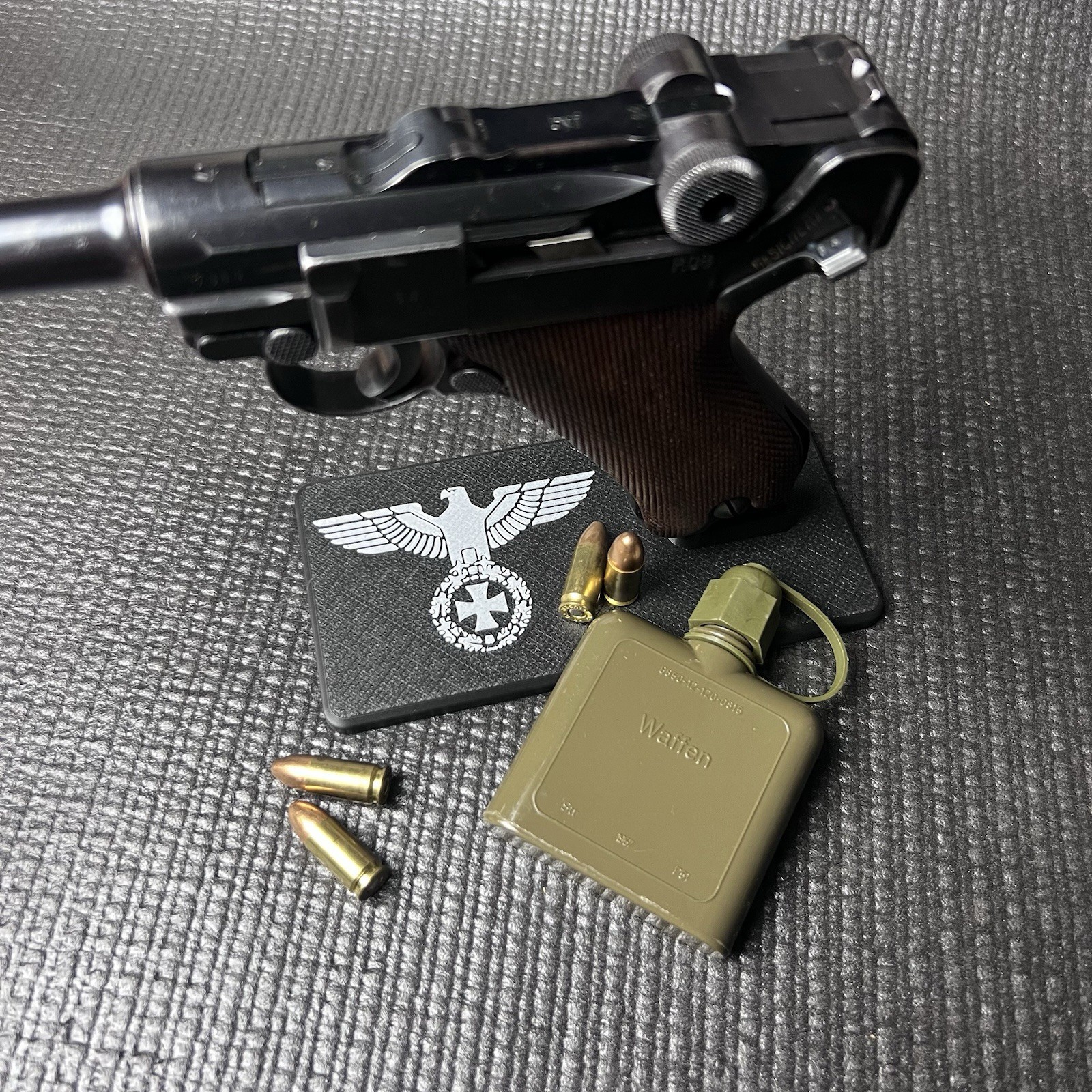 Luger P08 Pistol Display Stand Handgun Maintenance Gun Holder WW2 German