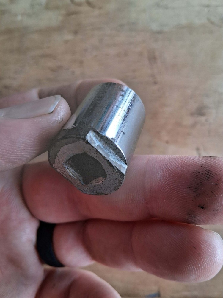 midschool socket bolts 14mm