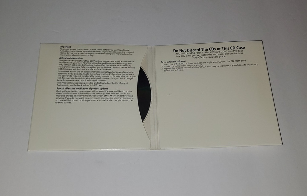 Microsoft Office Basic 2007 Software CD Disc w/ Product Key