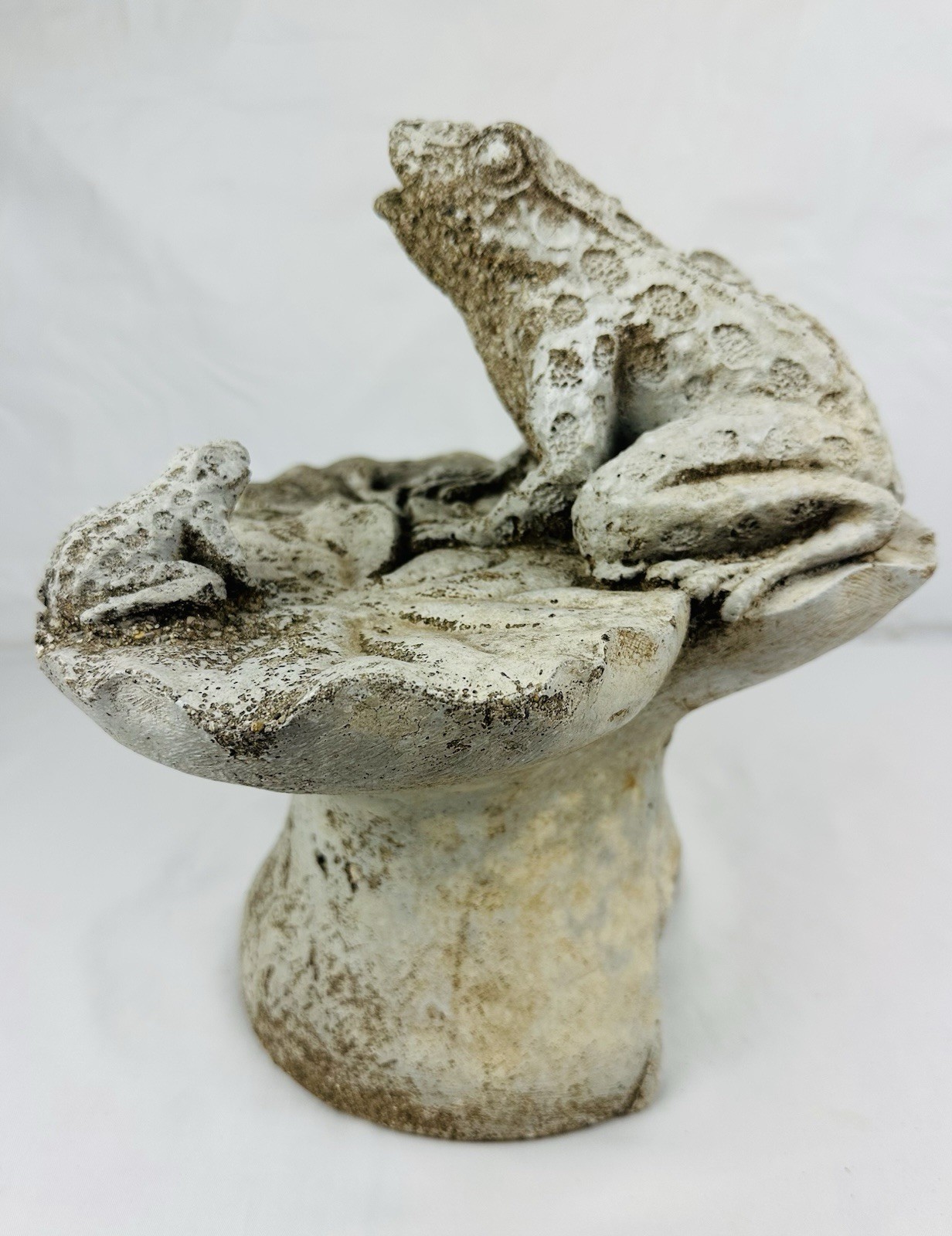 VTG 31lb Concrete Pond Spitter Fountain Accessory Mom & Baby Frogs Lilly Pad 12”