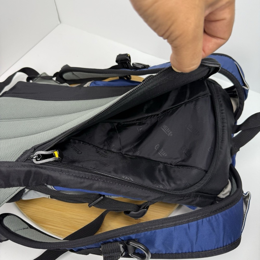 Camelbak Cloud Walker 18 Hydration Pack ( No Bladder ) 18" Hiking Backpack