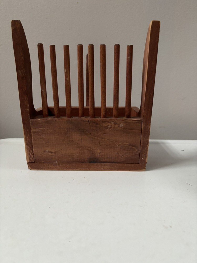 Wood Cranberry Primitive Harvest Scoop Model