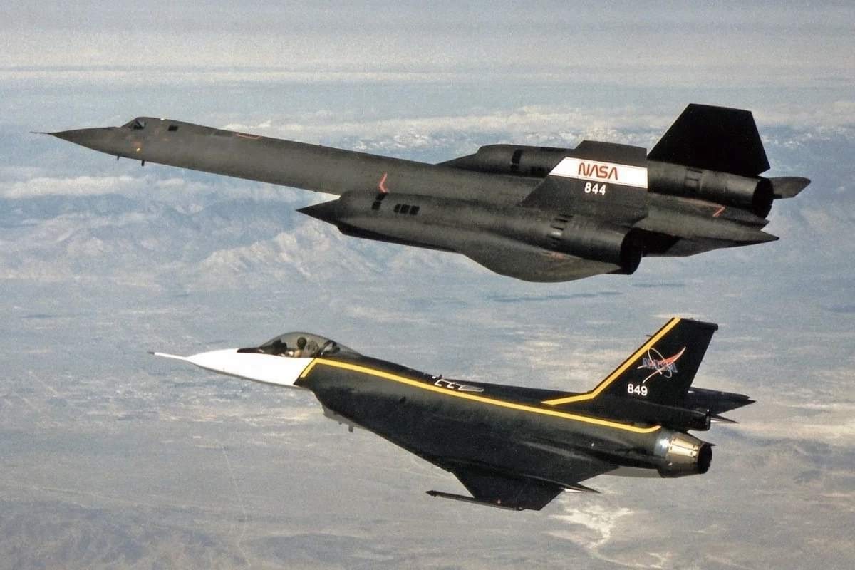 SR-71 Blackbird and U-2 Dragon Lady patches. Two greatest spy planes ever.