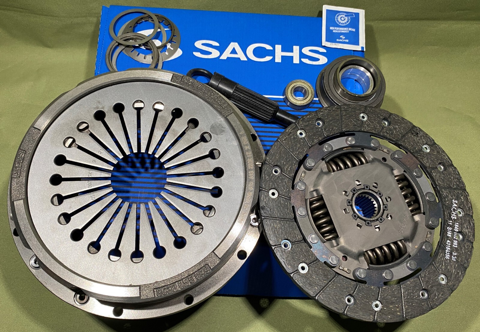 SACHS PORSCHE 944 / 924S NEW OEM TYPE CLUTCH KIT, 1981-91
