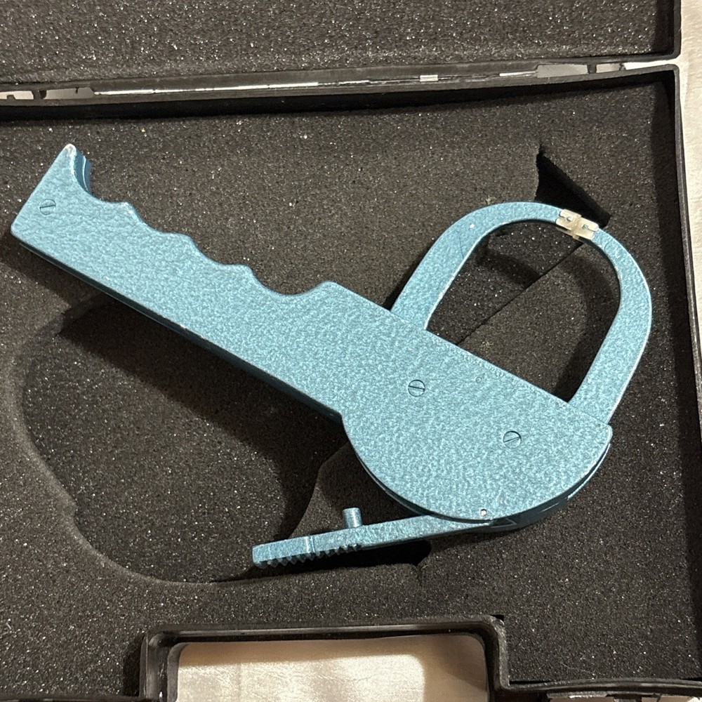 Baseline Skinfold Caliper Body Fat Measurment Tool With Case