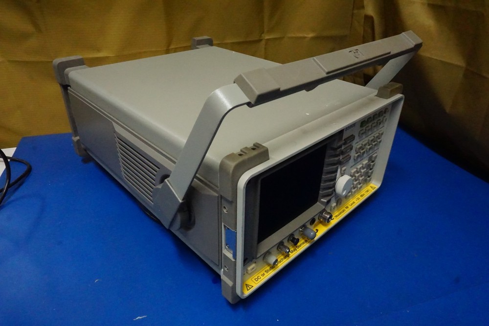 HP 8560E RF Spectrum Analyzer 30Hz-2.9GHz