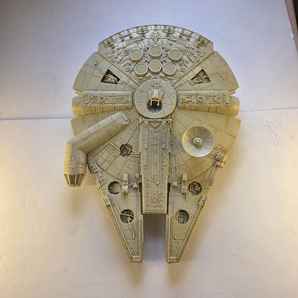 Millennium Falcon Built 18" X 13" Front Landing Pad Missing Ready to Customize