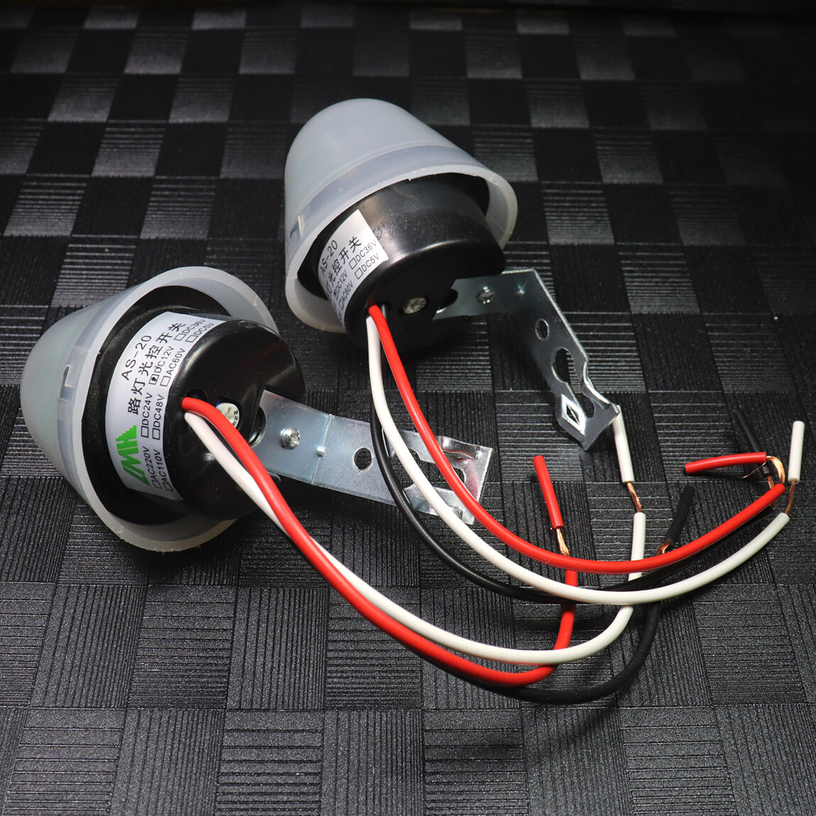 2pcs DC/ AC 12V Auto On Off Light Photocell Switch Control Dark to Dawn Sensor