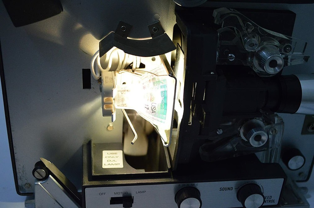 Replacement lamp for retro fit lamp Kit