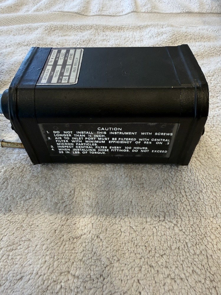 AIM Attitude Gyro 700-3CF 52D67 (3158)
