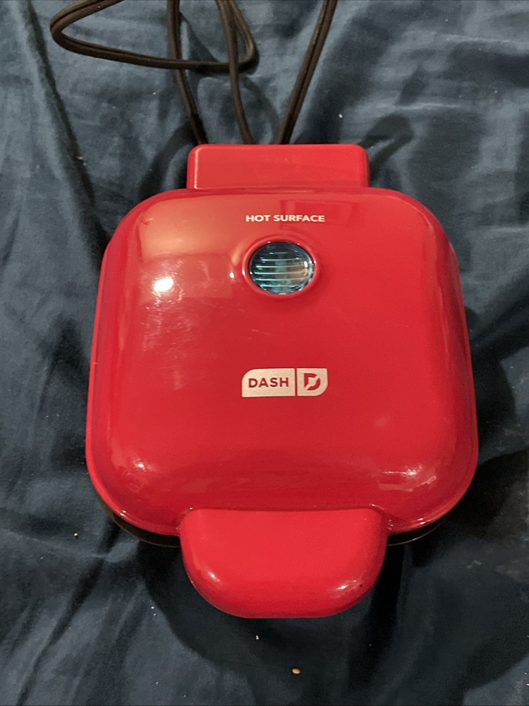Dash Mini Egg Bite Maker DBBM400GBRD04 2126 09836 Electric