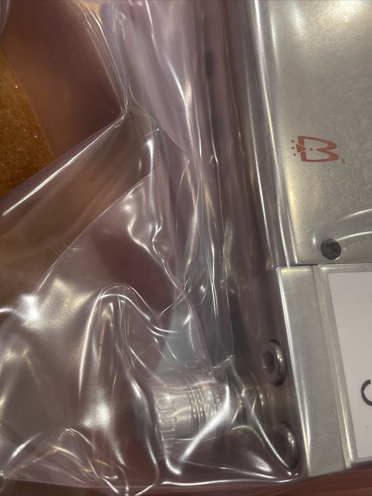 Brooks 5964 Smart Mass Flow Controller MFC, CF4 100 SCCM. Normally closed valve