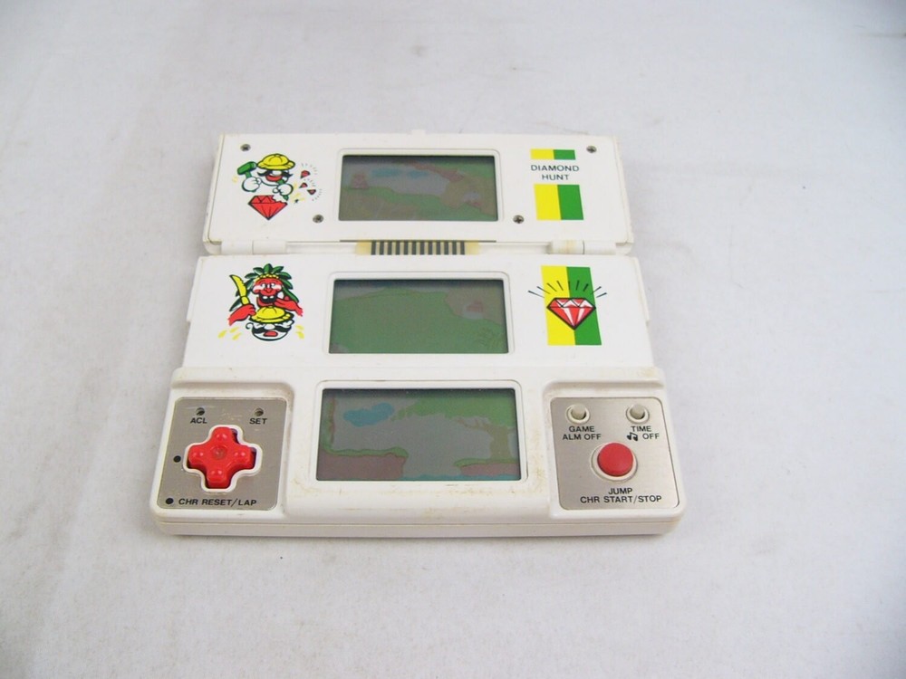 Boxed Diamond Hunt Tri Screen Time & Fun Handheld Game