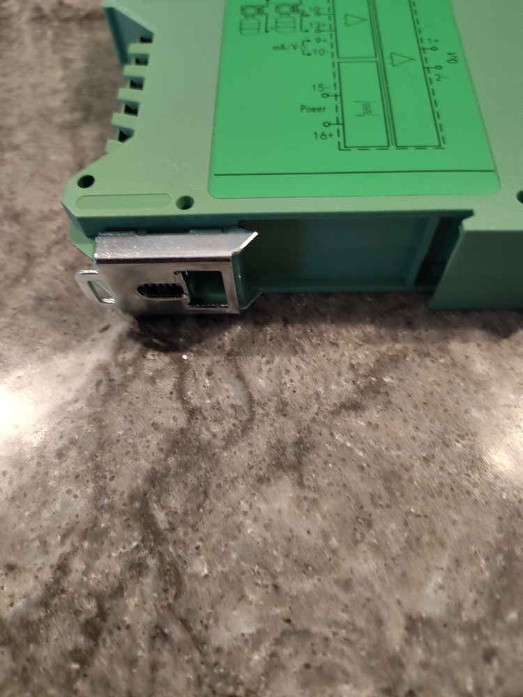 DC Signal Isolator Current Voltage Transmitter DIN Rail 0-10V To 0-5V Tool