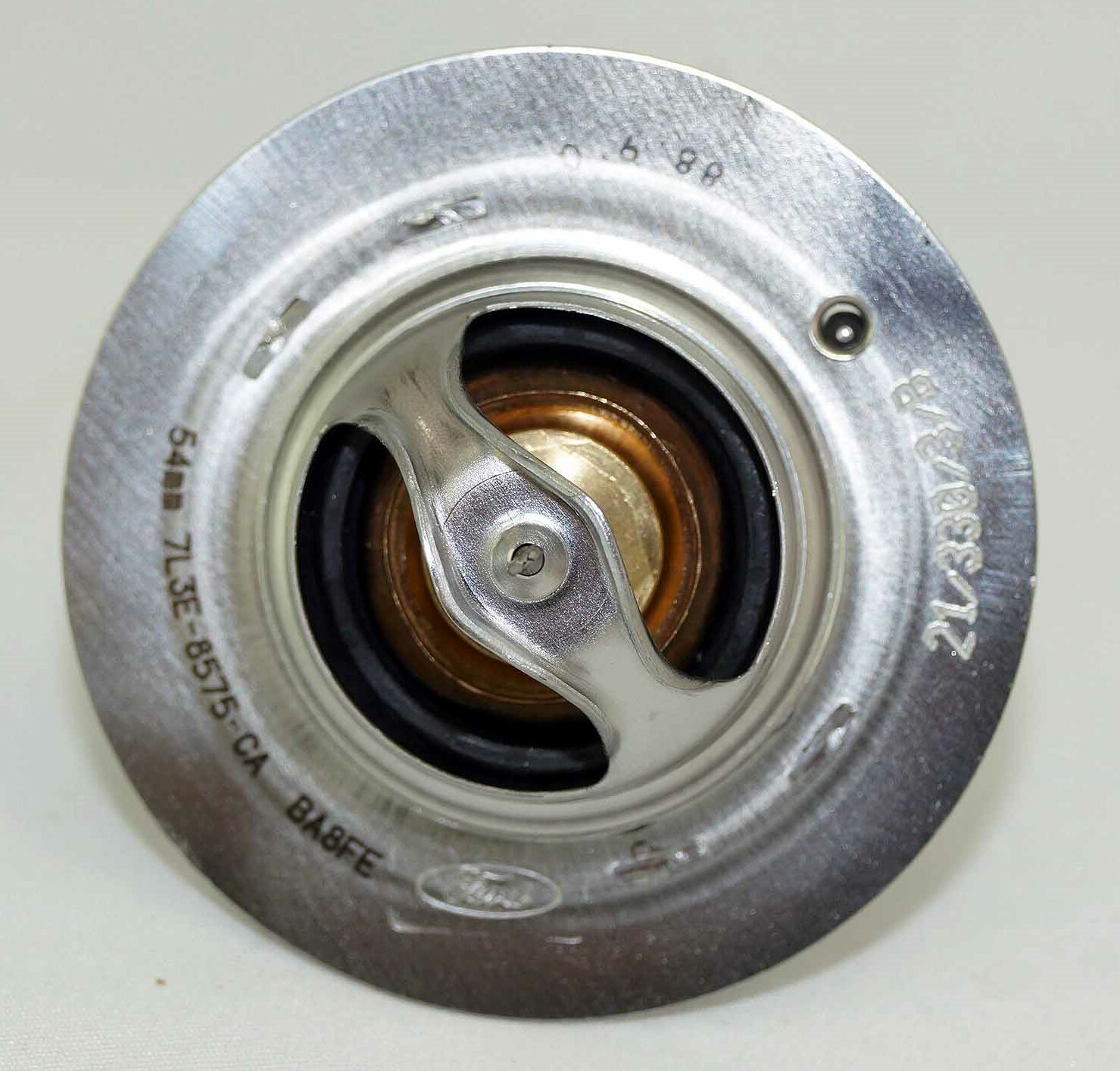 Genuine OEM Motorcraft RT1254 Engine Coolant Thermostat Ford 7L3Z8575E 92-2011