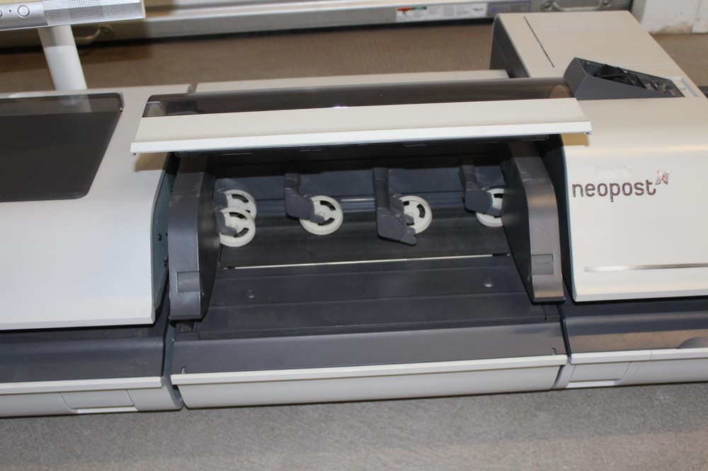 Neopost IS/IM5000-6000 Mailing Machine