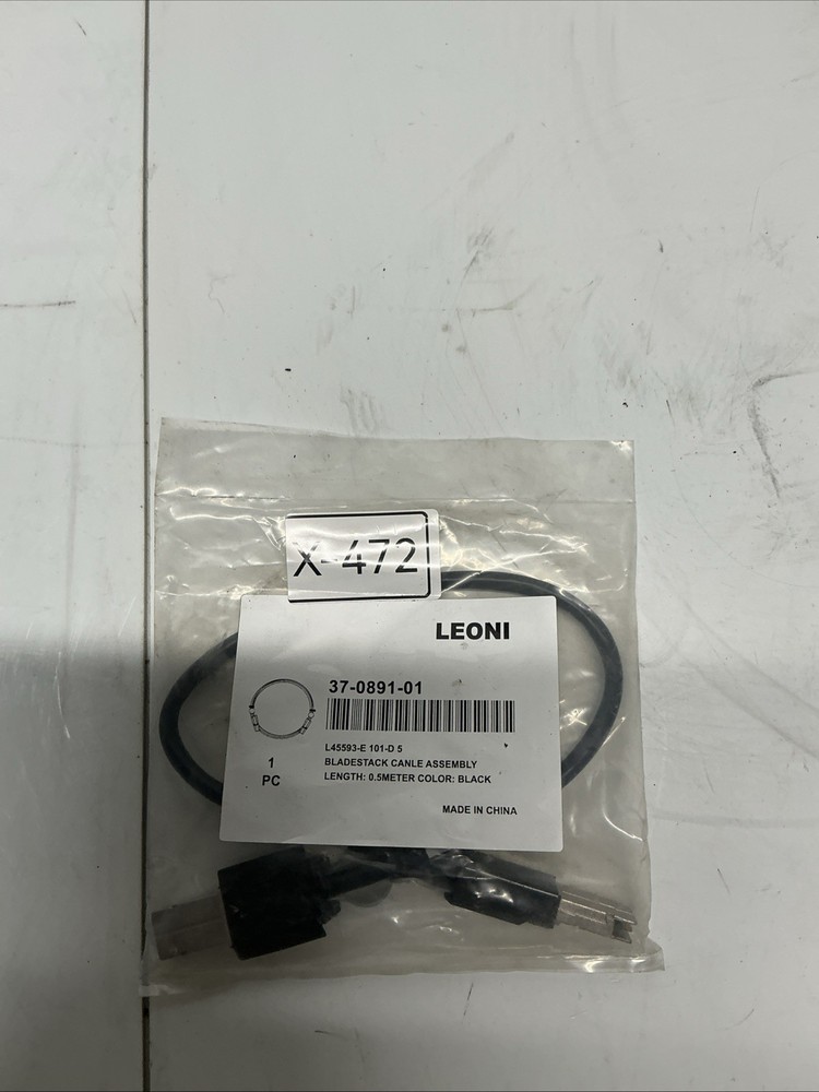 LEONI 37-0891-01 Blade Switch Stacking Cable X-472