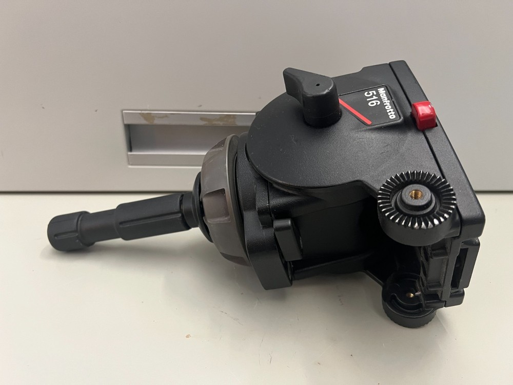 Used Manfrotto 516 Pro Fluid Head BROADCAST CAMERA - Missing Label
