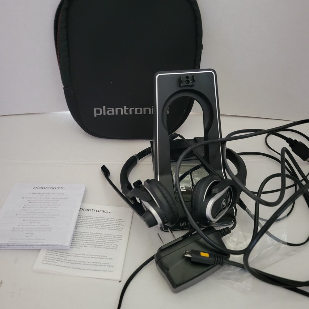 Plantronics Focus UC B825 with carrying case