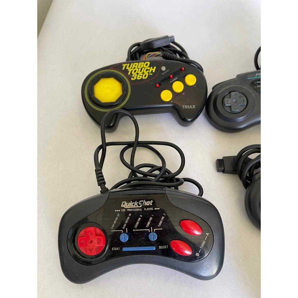 Sega Genesis Controller Lot (5 TOTAL)