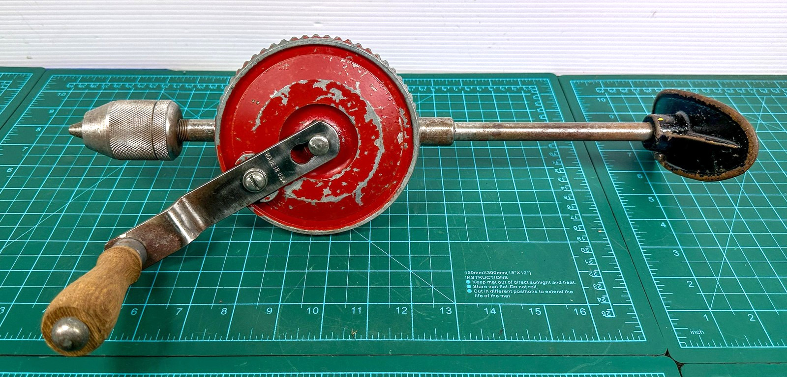 Vintage Hand Crank Eggbeater Shoulder Brace Drill Tool A218 Red Made In USA