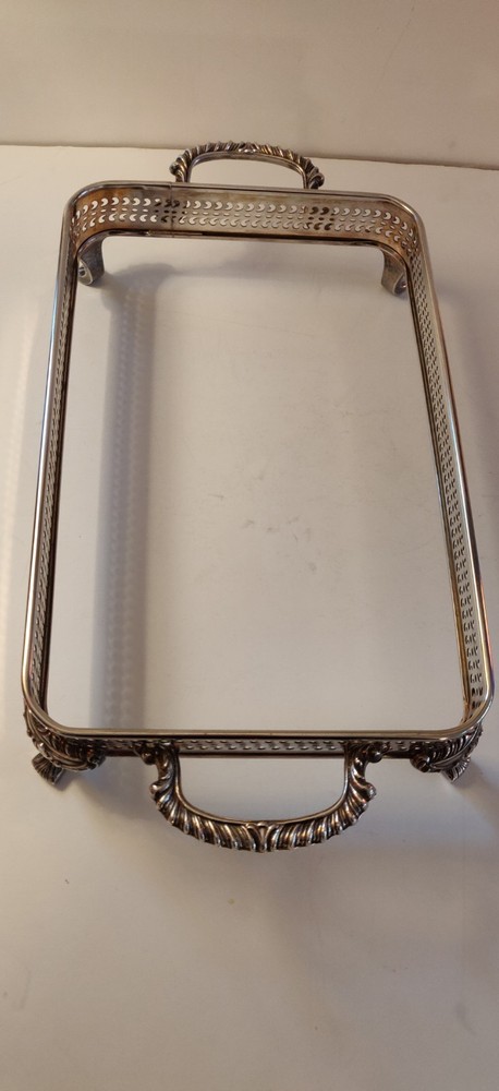 Wm Rogers Silver plated Casserole With Pyrex Glass Insert