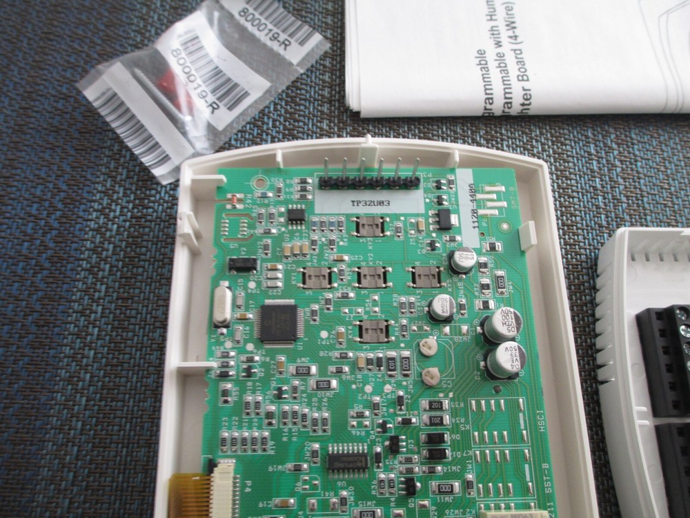 WaterFurance TP32U03 Thermostat NEW!