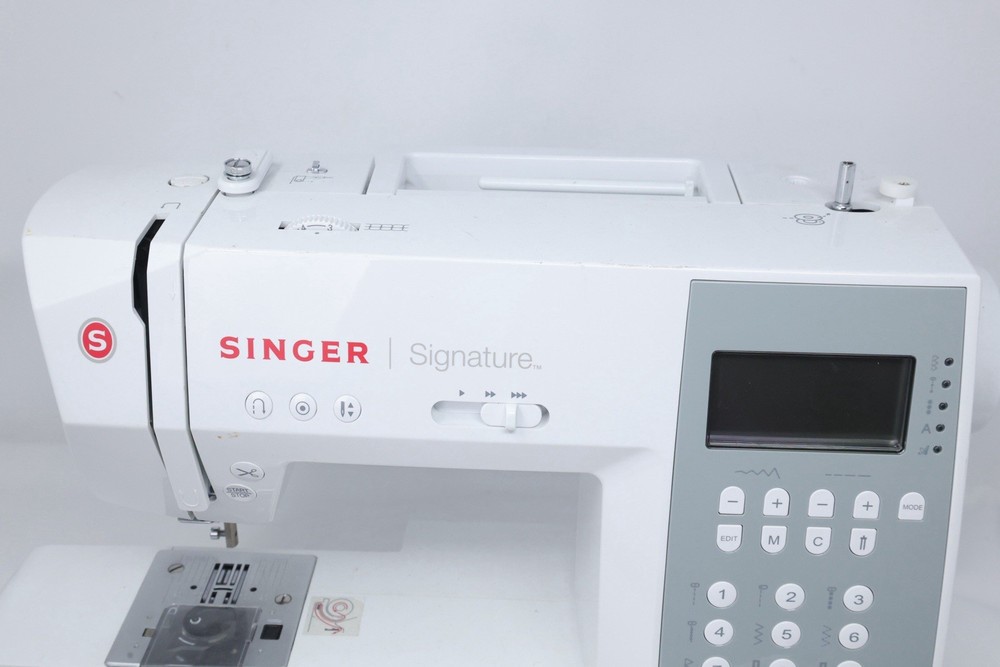 Singer 9340 Computerized Sewing Machine *TESTED/WORKING* (NO FOOT PEDAL/CABLES)