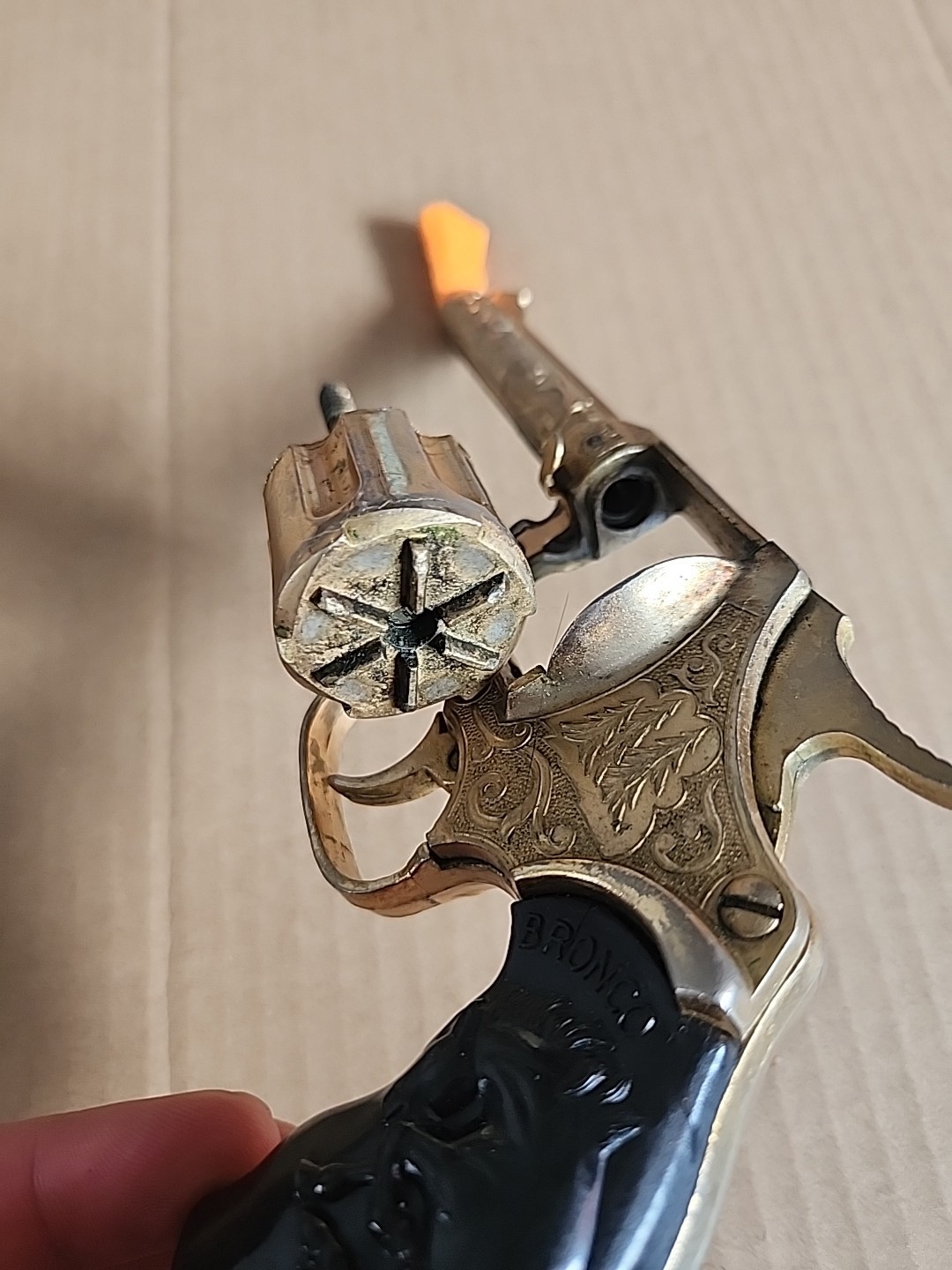 VINTAGE KILGORE BRONCO GOLD PLATED CAP GUN WITH BLACK GRIPS - 1950's WORKING