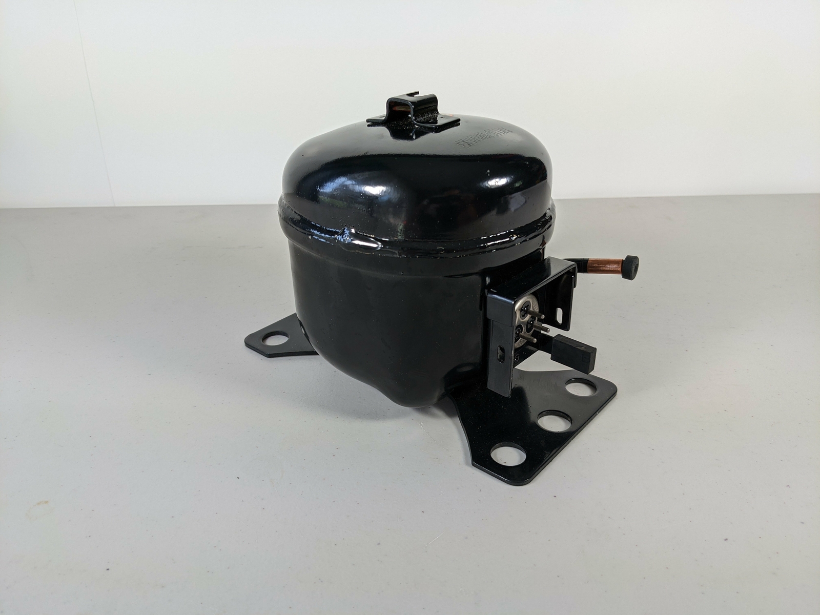 Sikelan QD35Y11G Refrigeration Compressor 1/12HP 229BTU 110-120V R600a LBP