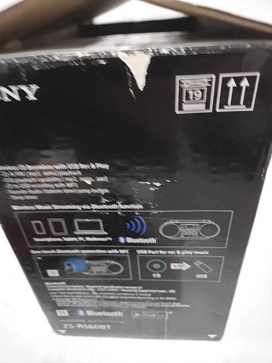 Sony ZS-RS60BT Bluetooth Mega Bass, AM/FM, USB, CD Boombox Black w/ Box & Manual